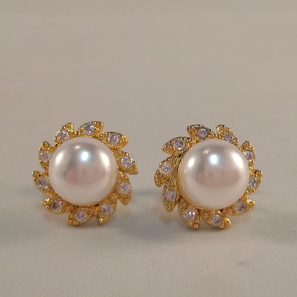 18K Yellow Gold Filled Pearl Swirl Flower Diamond Topaz Zircon Stud Earrings - Picture 1 of 6